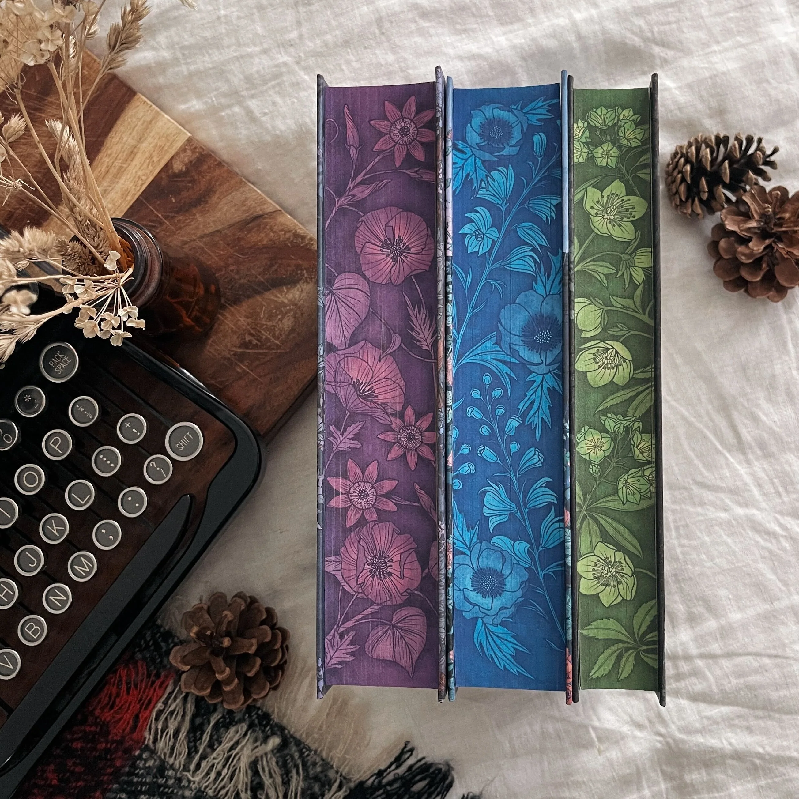 The Bone Season (Books 1-3) set by Samantha Shannon (Illumicrate Exclusive) - Image 4