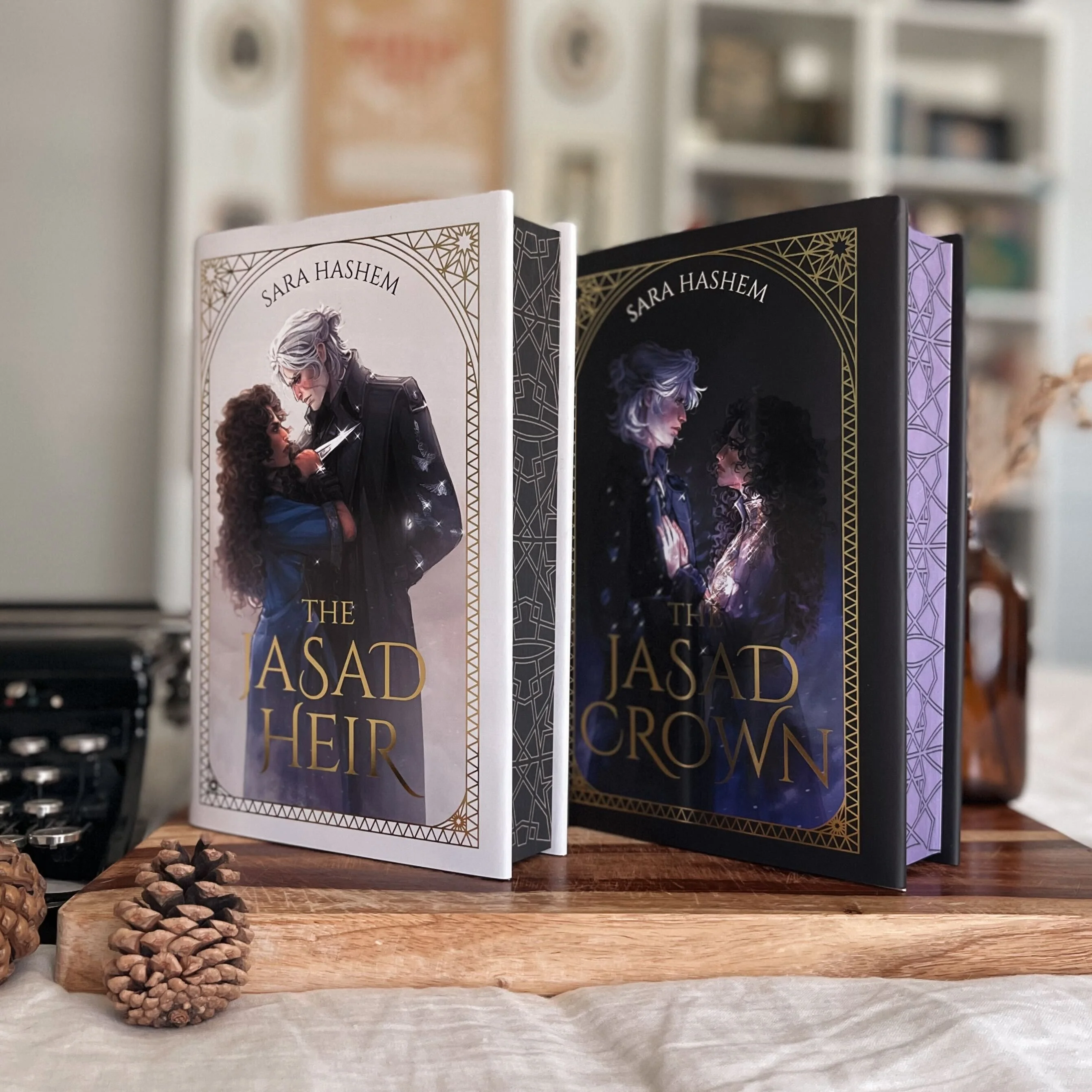 The Jasad Crown by Sara Hashem + alternative dust jackets (Illumicrate Exclusive) - Image 4